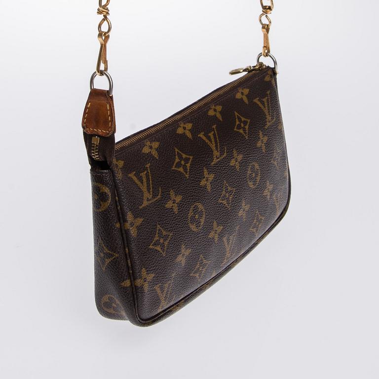 VÄSKA, "Pochette Accessoires", Louis Vuitton.
