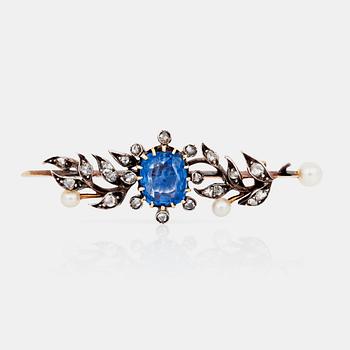 646. A sapphire, pearl and rose-cut diamond brooch.