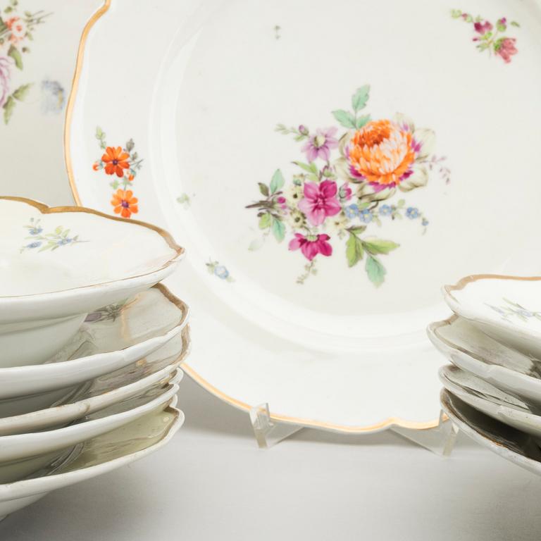 11 porcelain German Meissen, Ludvigsburg and Fürsenber 18th century dishes.