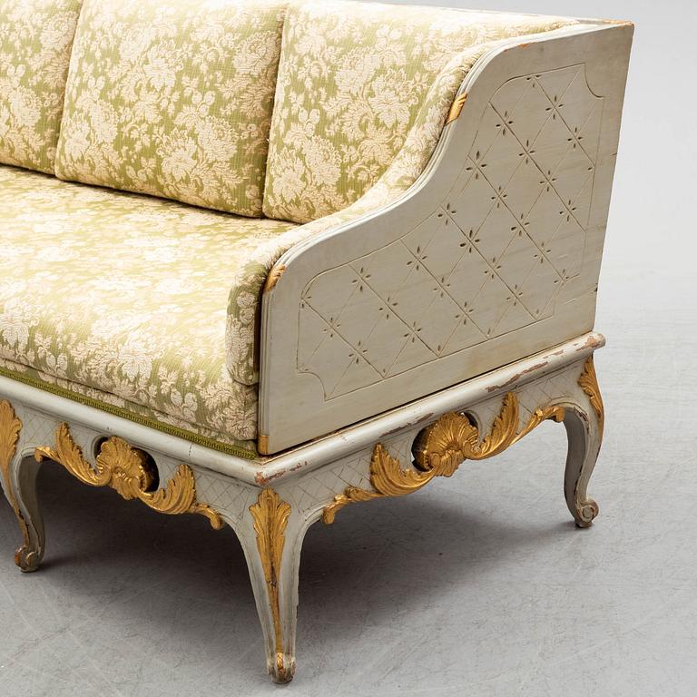 TRÅGSOFFA, rokokostil, 1800-talets slut.