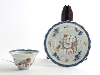 KOPP MED FAT, porslin, Kina, 1700/1800-tal.