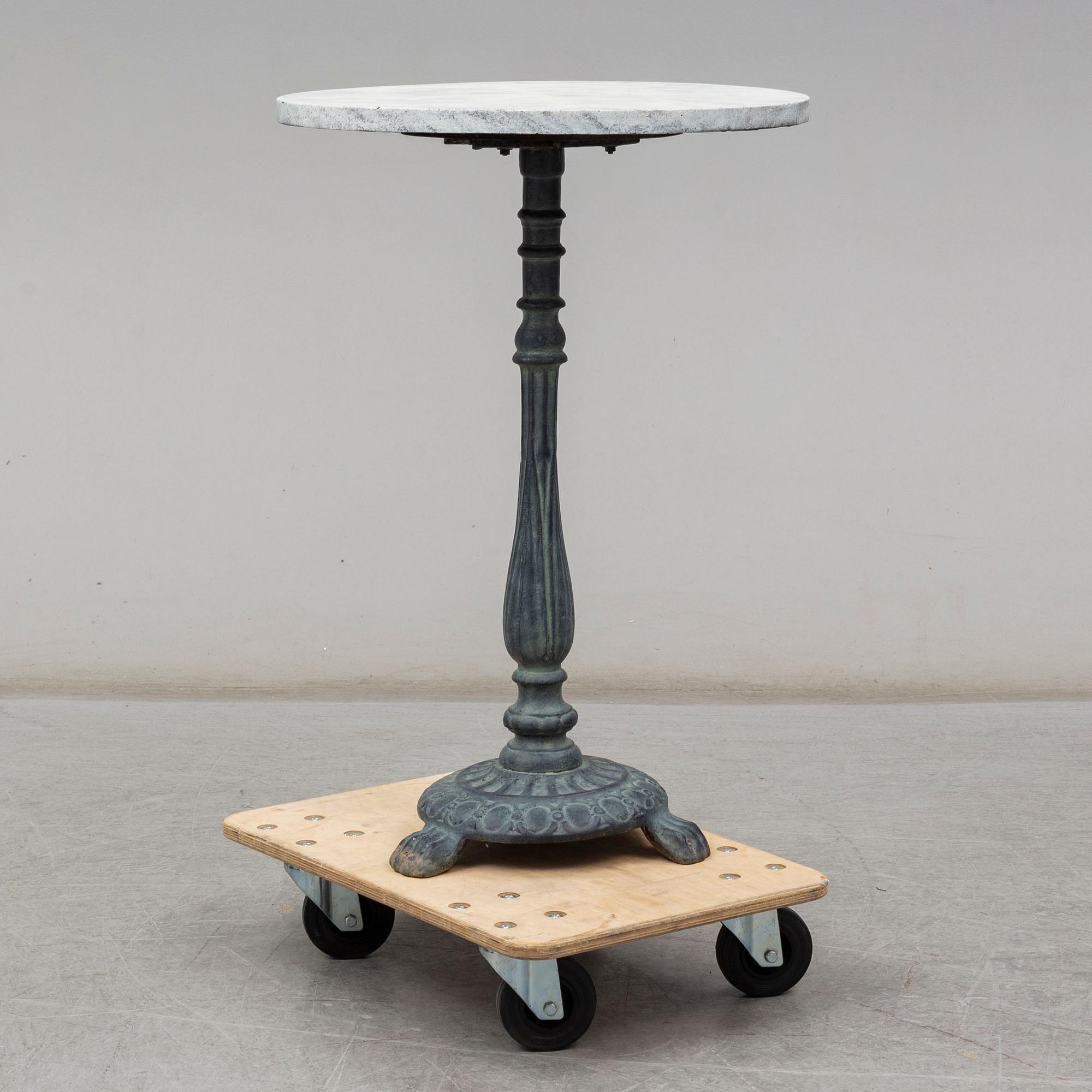 TRÄDGÅRDSBORD, omkring år 1900.