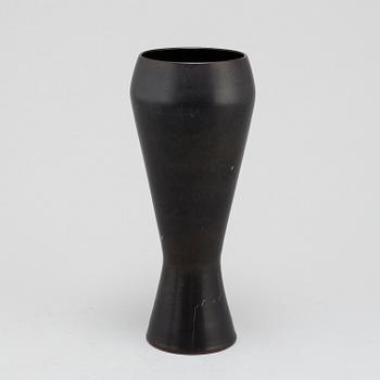 CARL-HARRY STÅLHANE, a stoneware vase, from Rörstrand, 1950/60s.