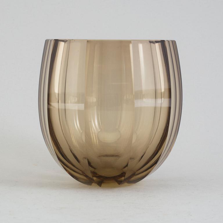 GERDA STRÖMBERG, a glass vase from Strömbergshyttan, 1935.