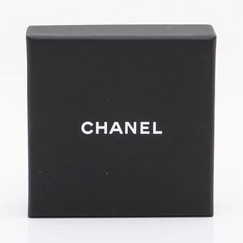Chanel brooch, metal and resin., approx 8 x 6 cm, original case and box.