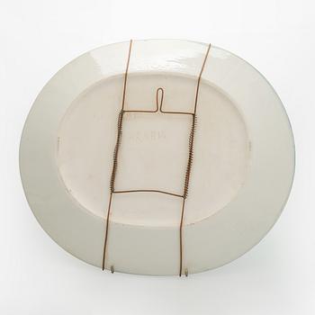 Birger Kaipiainen, A ceramic decorative dish, signed Kaipiainen Arabia.