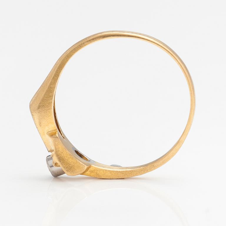Björn Weckström, An 18K gold and platinum ring. Lapponia 1980.