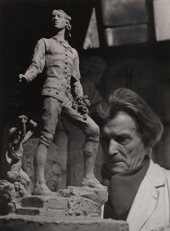 Carl Eldh, skulptur, signerad, gjutarstämpel. Brons, höjd 49 cm.