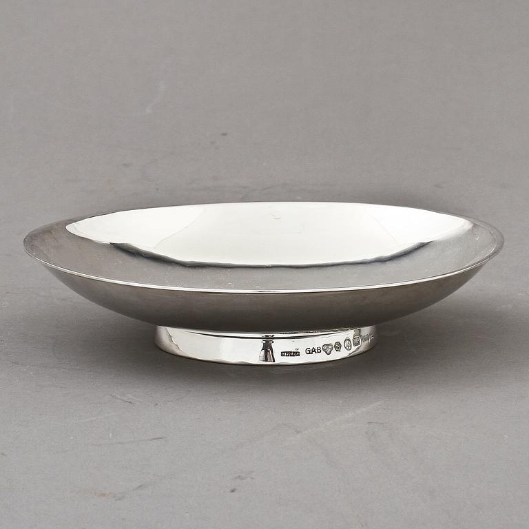 SKÅL, sterlingsilver, Sven Arne Gillgren, GAB, Stockholm, 1948. Vikt 275 g.