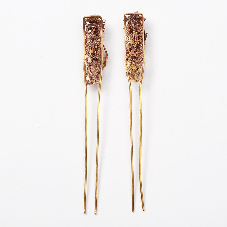 Two Chinese hair pins, Qing dynasty, 19th Century.