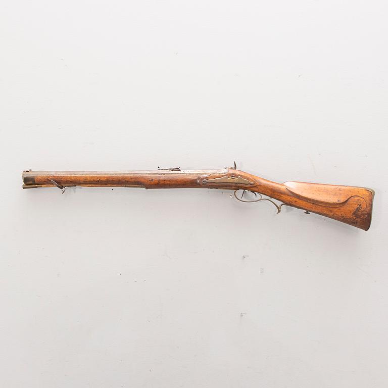 A percussion shotgun, carbine, 19th Century.