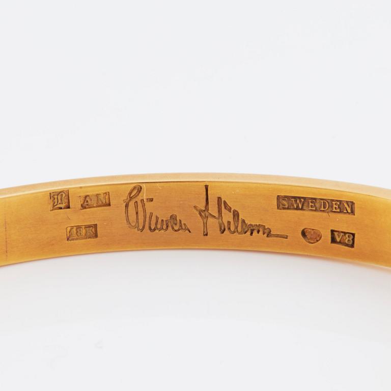 Wiwen Nilsson, an 18K gold bracelet set with cabochon-cut moonstones, Lund 1947.