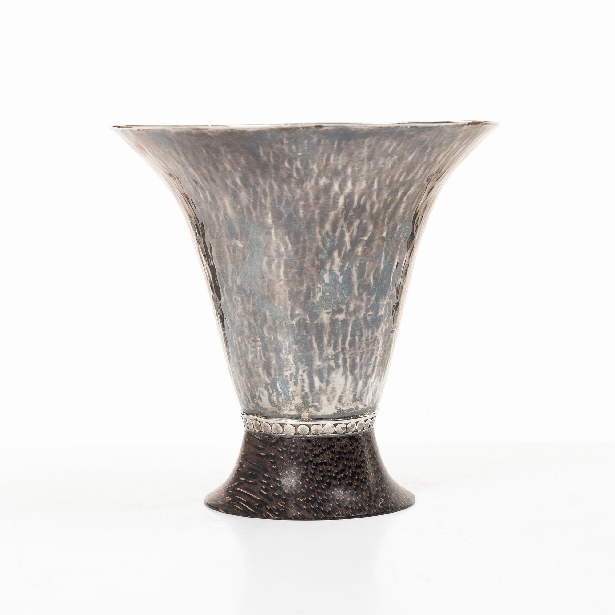 John Hardy,  a sterling silver beaker, with hardwood.