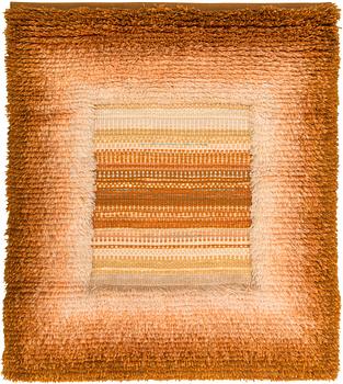 Irma Kukkasjärvi, a Finnish long pile rya rug  Friends of Finnish Handicraft. Circa 105 x 90 cm.