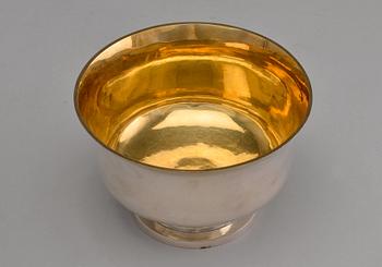 A SUCE BOWL, silver G. Wallin Falun 1846. Wight 238 g.