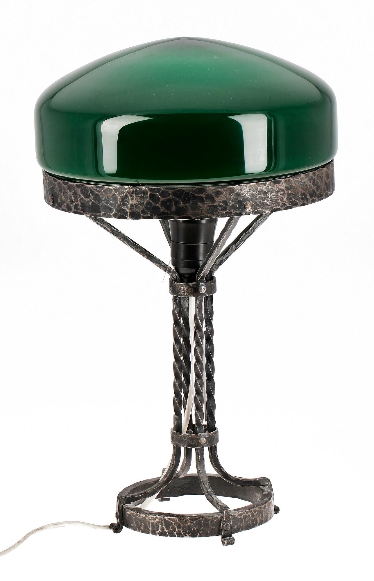 BORDSLAMPA, "Strindbergslampa", jugend, 1900-talets första hälft.