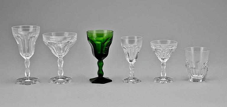 GLASSERVIS,  68 delar, Lalin, Kosta, 1900-talets första hälft.