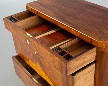 BYRÅ, empir, J. A. Åkerman, etikettsignerad, Göteborg, daterad 1819.