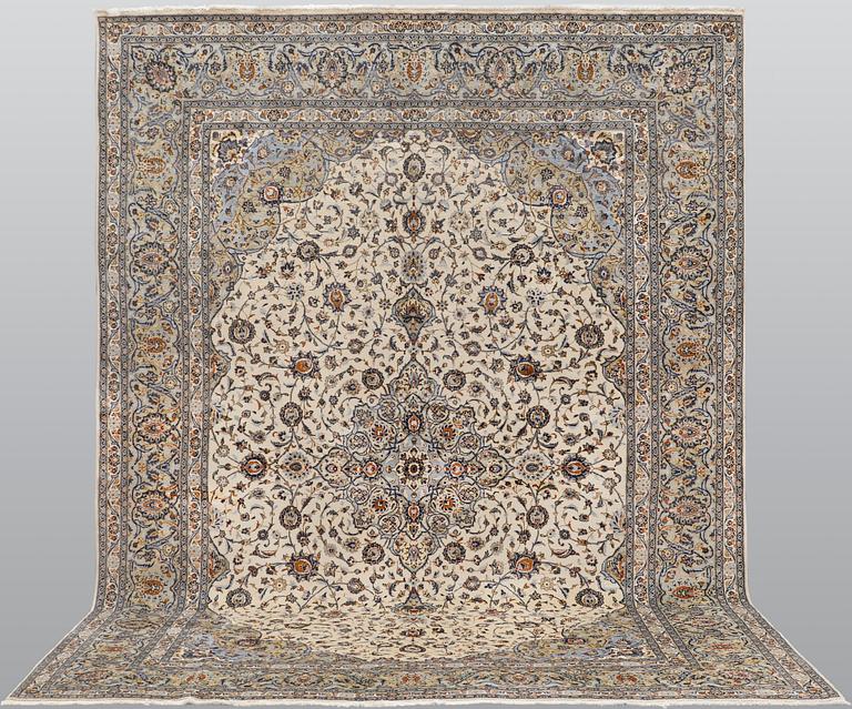 A carpet, Kashan, c. 412 x 300 cm.