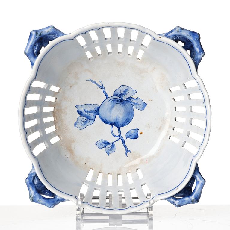 A Swedish latticed jugend flintware bowl and dish, Rörstrand, around 1900.