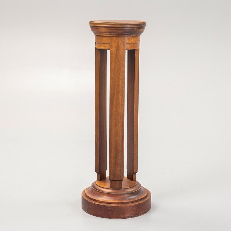 Piedestal, 1900-talets början.