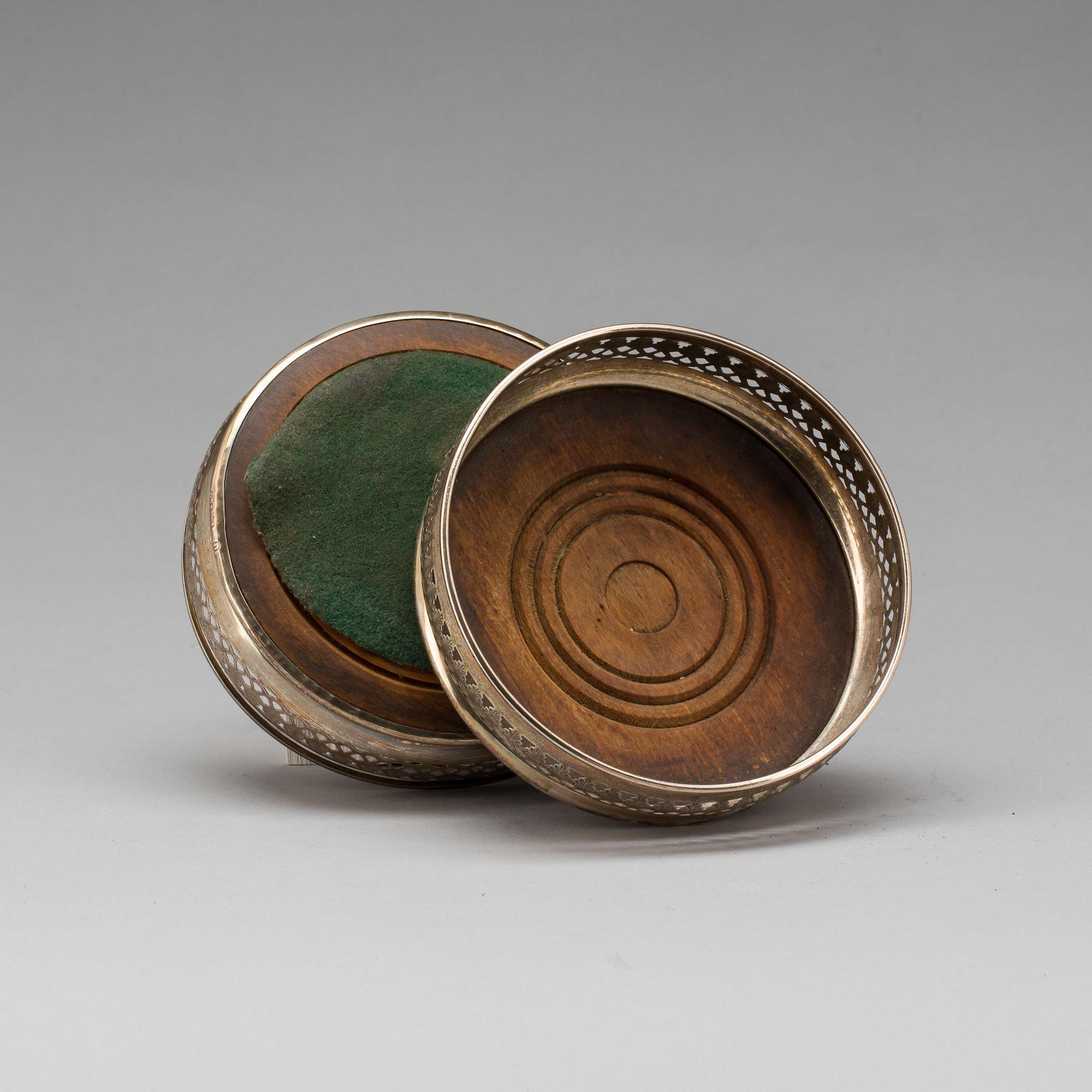 COASTERS, ett par, silver, AC & S´s LD. London, England, 1968-69.