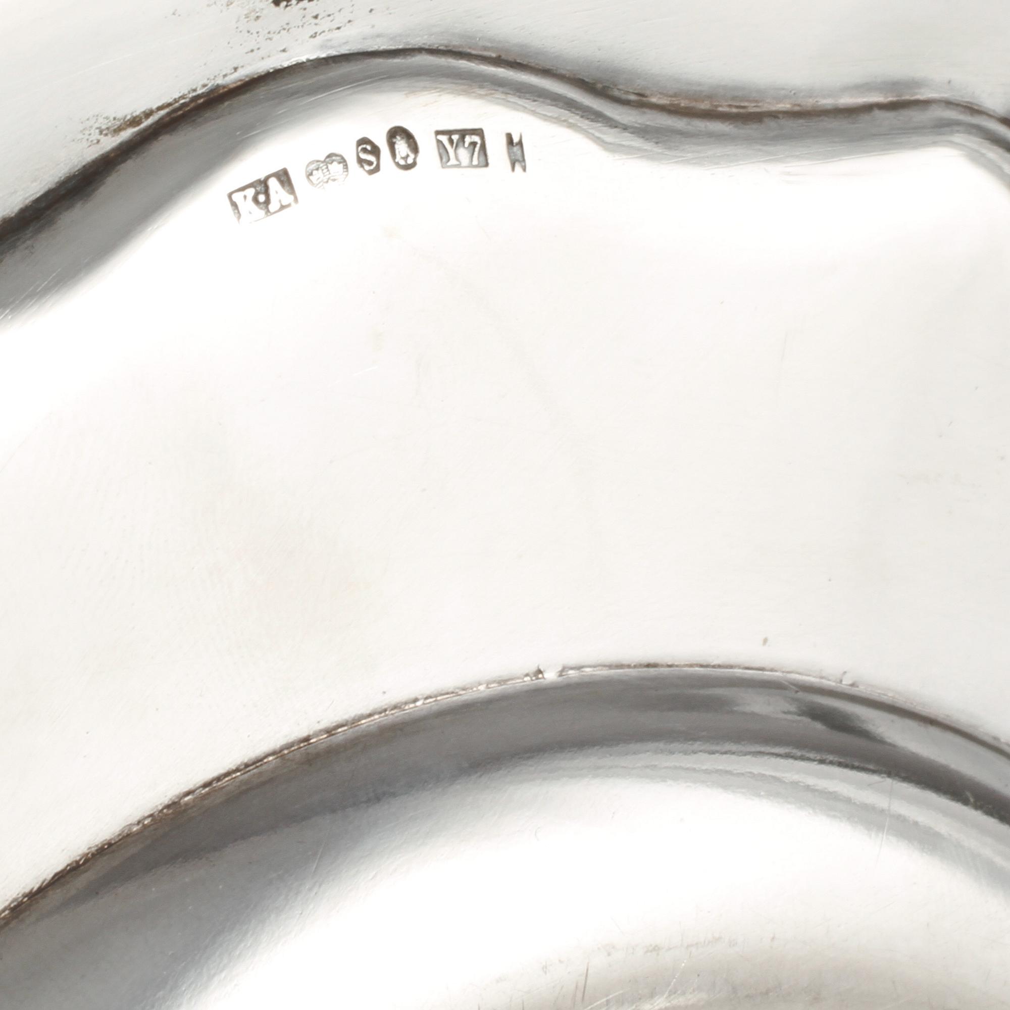 TALLRIKAR, 9 + 2 st, silver, C G Hallberg och K Andersson, Stockholm, 1920-tal, total vikt 2060 g.