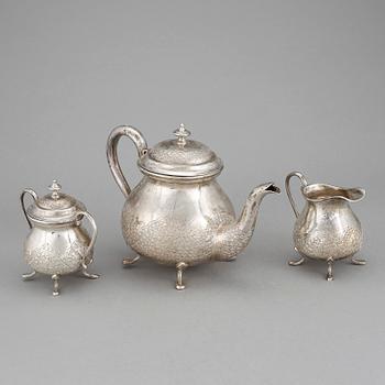 SERVIS, 3 delar, silver, svenska importstämplar, 1900-talets andra hälft. Vikt ca 1175g.