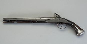 FLINTLÅSPISTOL, 1700-talets slut.