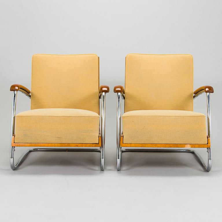 Pauli Blomstedt, a pair of 1930s armchairs and table for Merivaara Ltd.