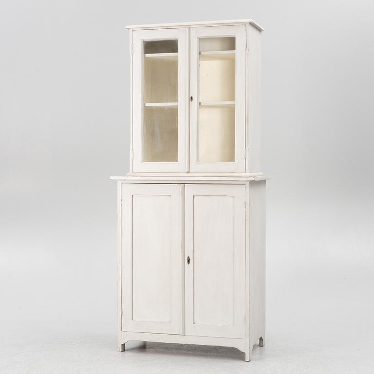 A vitrine cabinet, early 20th century.
