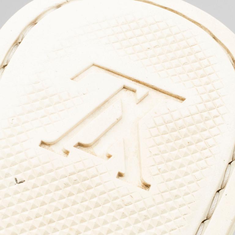 LOUIS VUITTON fastball sneakers ett par enl märkning storl 5½.