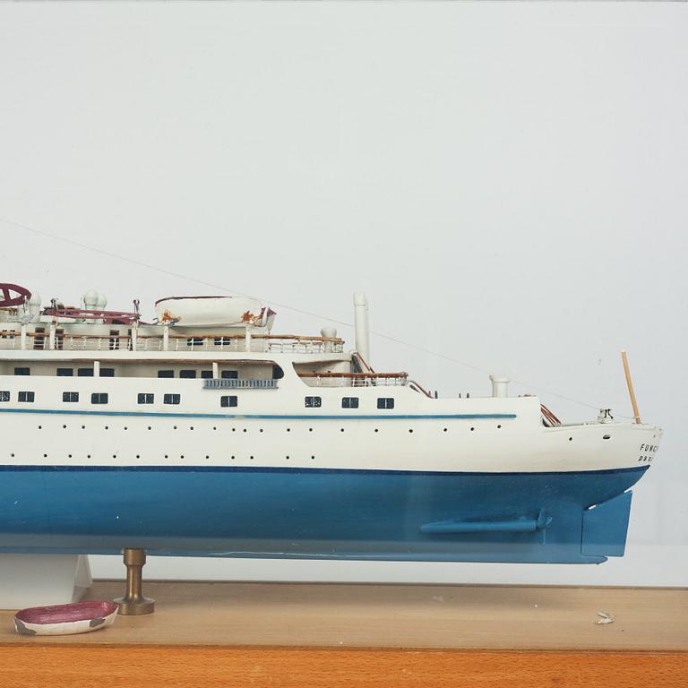 Ship model, M/V Funchal, built by Gunnar Roempke 1988-89.