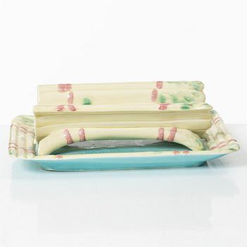 Rörstrand, A majolica asparagus dish, Rörstrand, Sweden, around 1900.