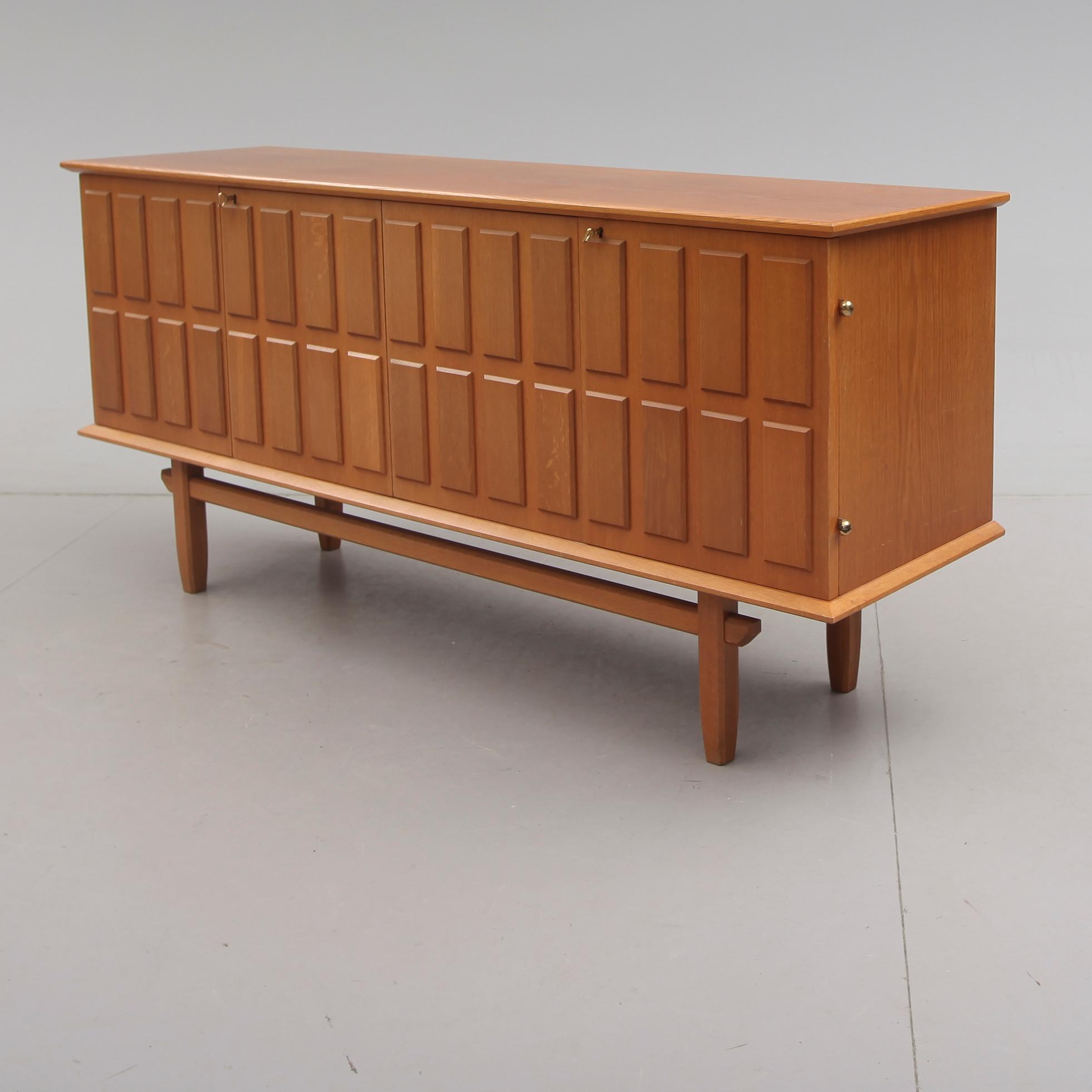 SIDEBOARD, 1900-talets andra hälft.