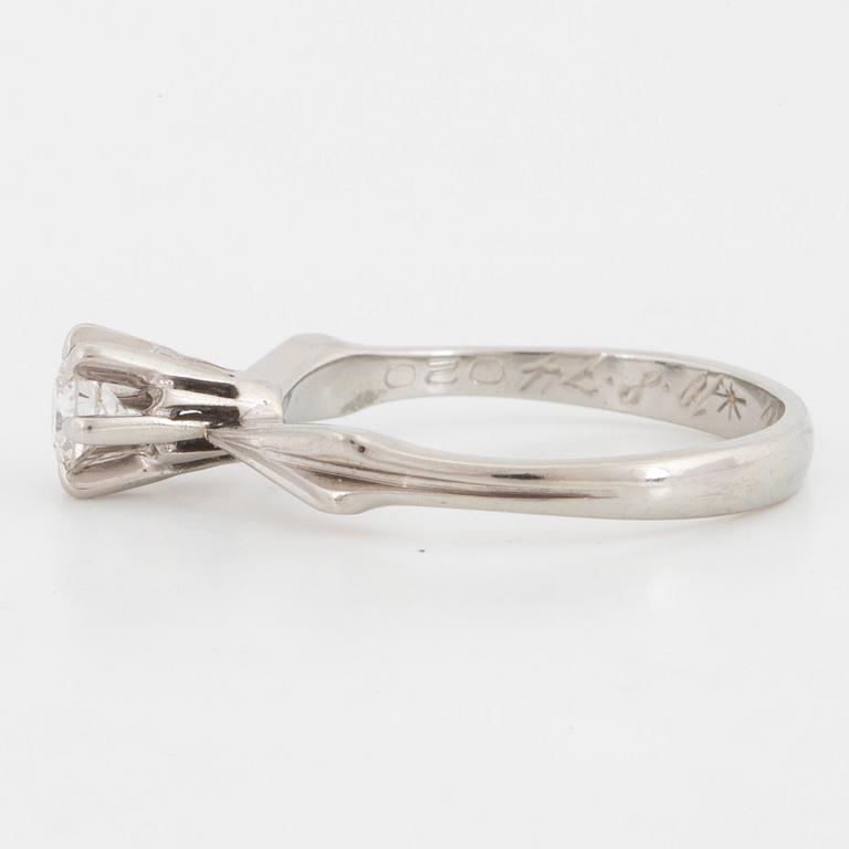 0,20 ct brilliant-cut diamond ring.