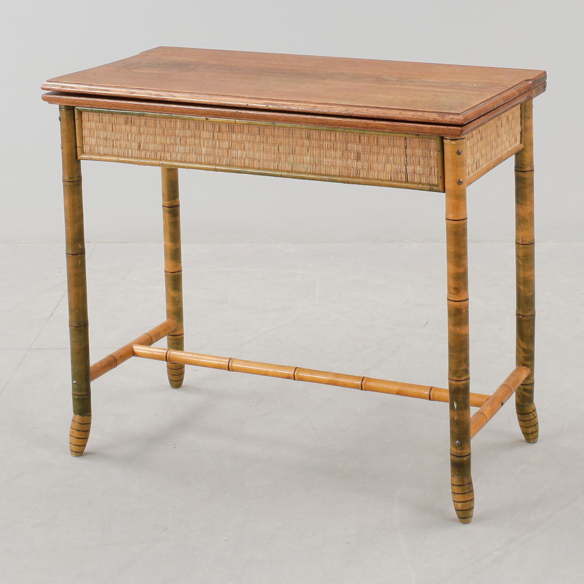 SPELBORD, kolonialstil, 1900-talets första hälft.