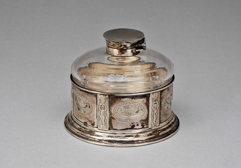 BLÄCKHORN, silver, Stuart Clifford, London, 1899-1900. Vikt 115 g.