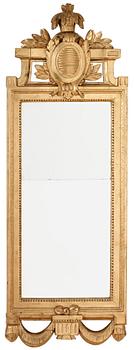 918. A Gustavian mirror.