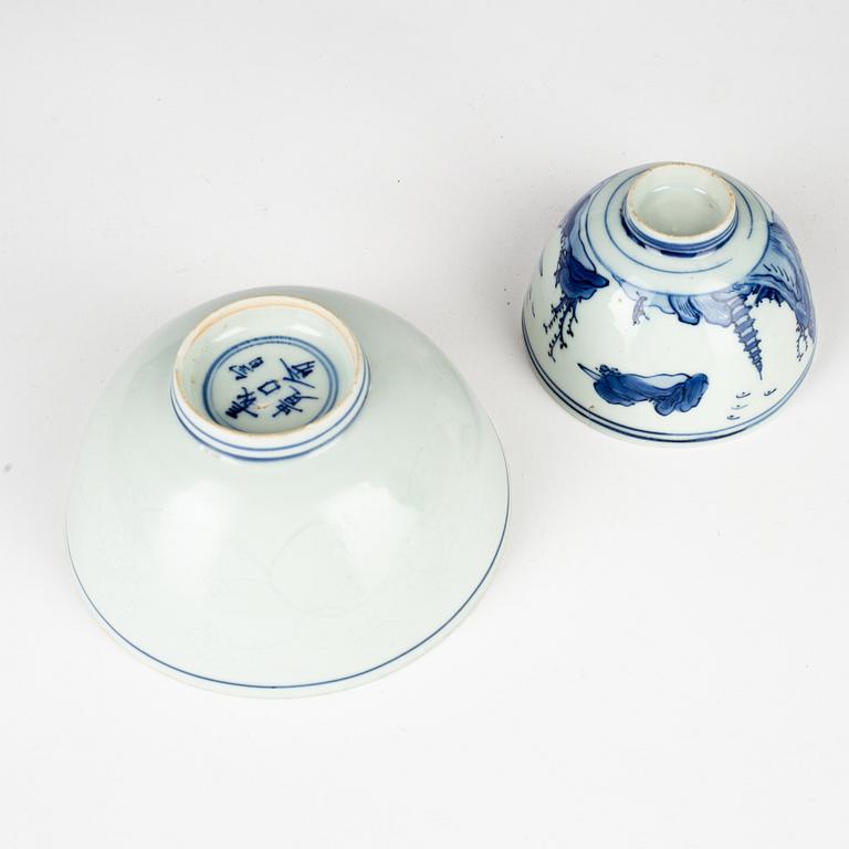 Two blue and white bowls, Ming dynasty (1368-1644).