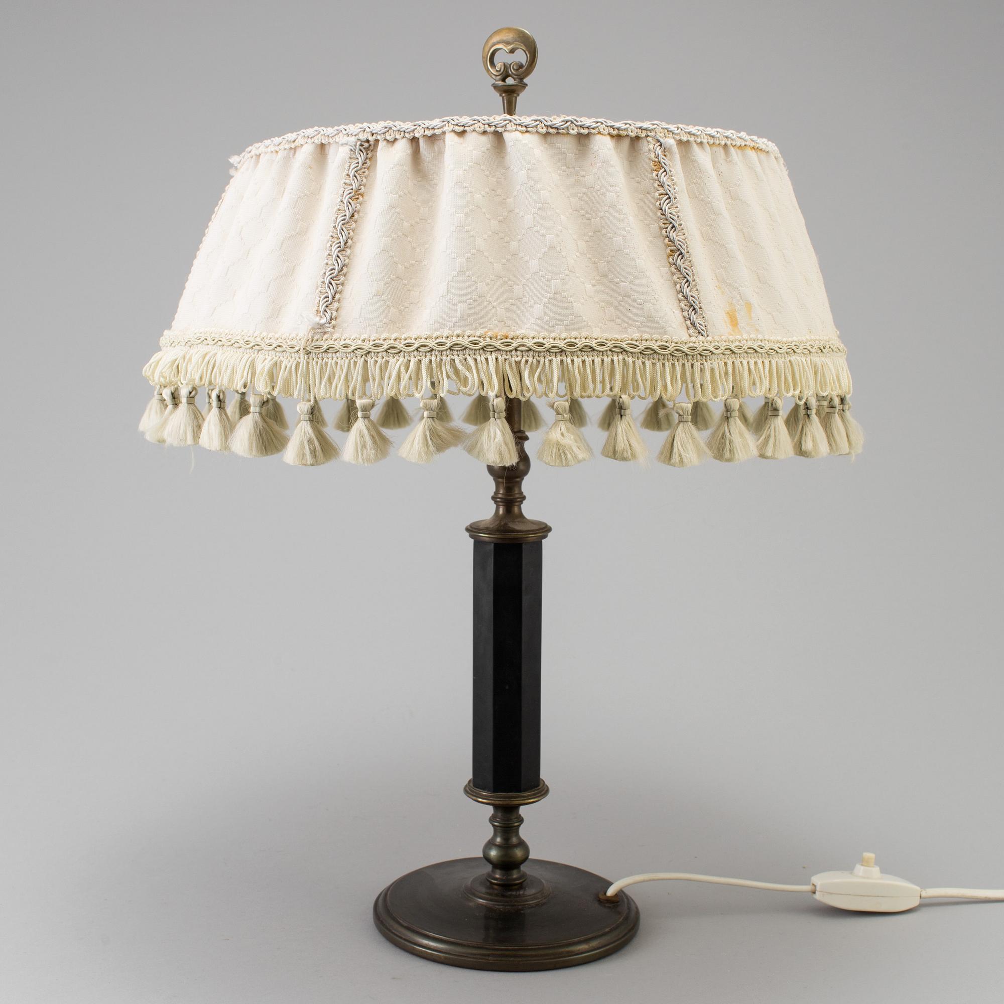 A 20th century table lamp.