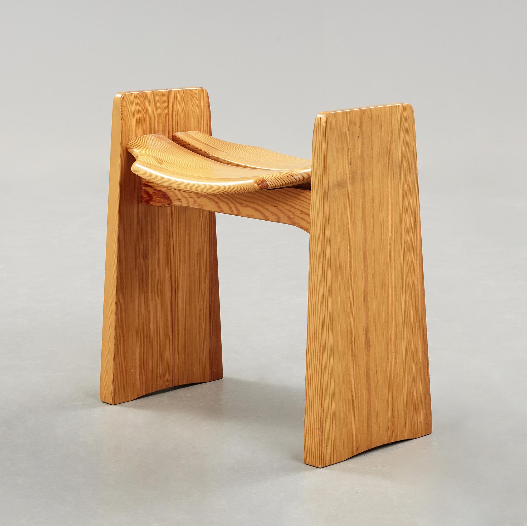 GILBERT MARKLUND, pall, Furusnickarn AB, formgiven 1969.