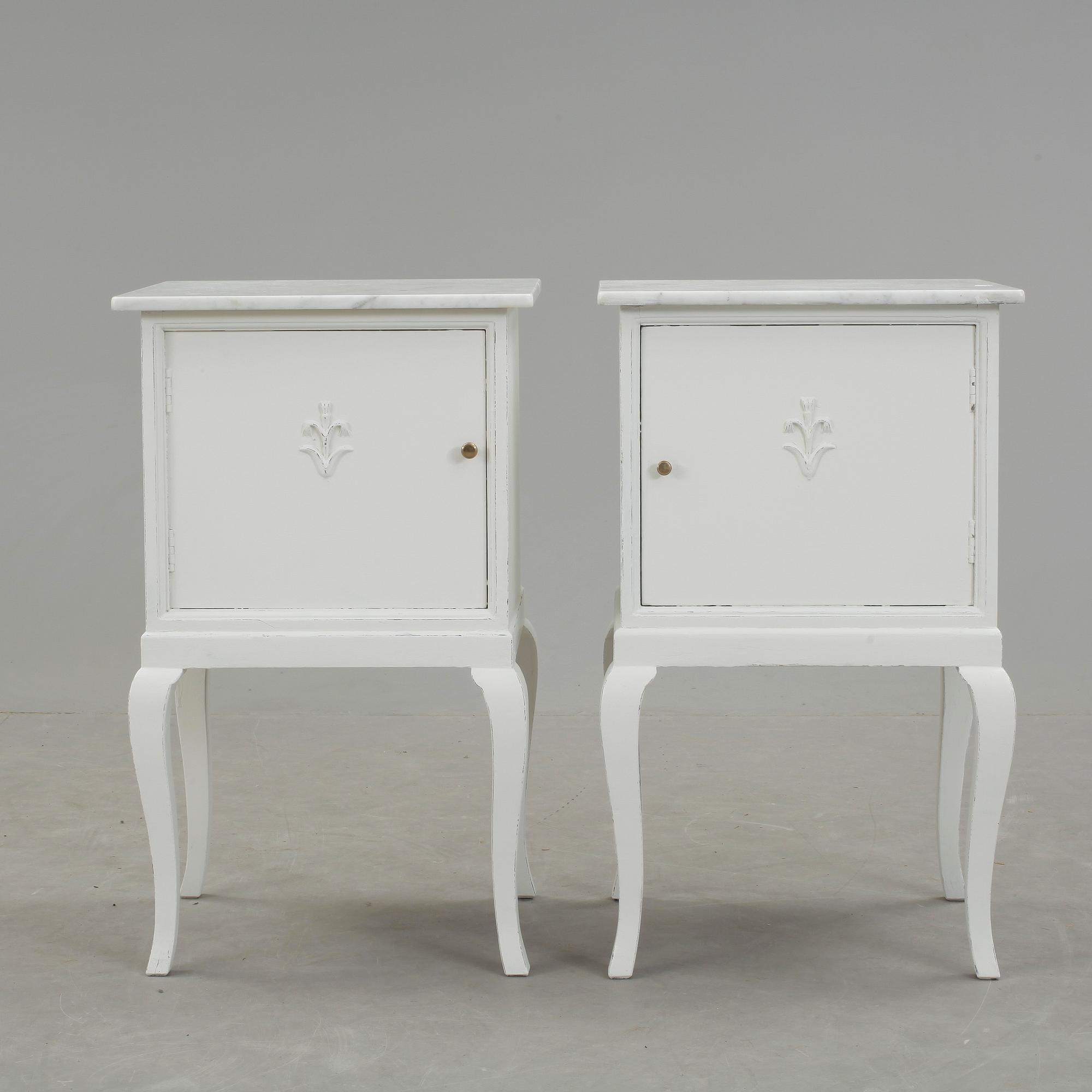 SÄNGBORD, ett par, 1920/30-tal.
