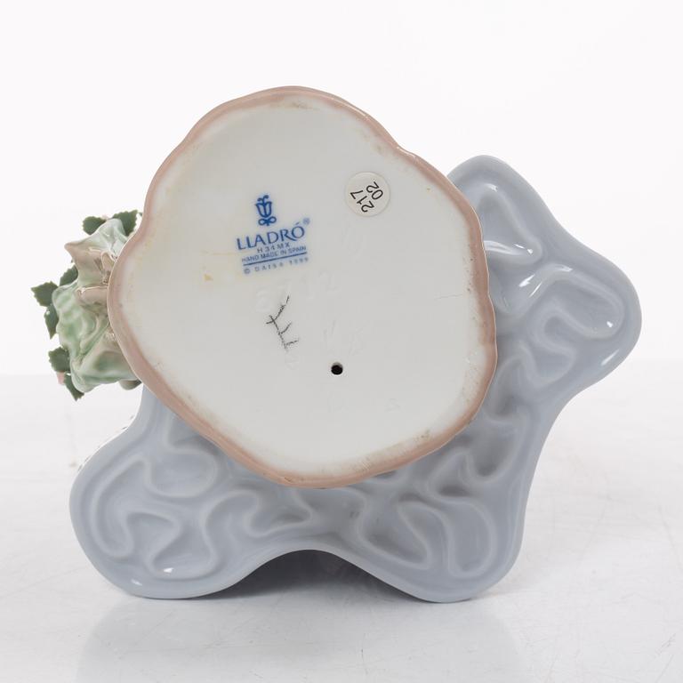 LLadró, figurin, "Lady in Love", Spanien.