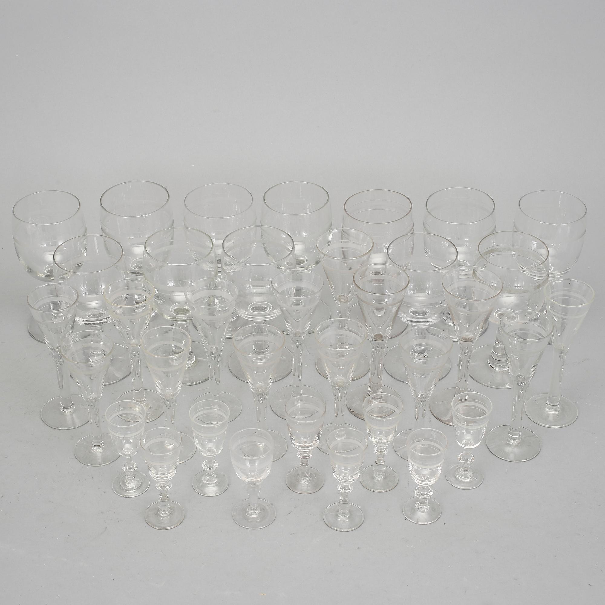 SERVISGLAS, 35 delar, med s k Rydbergsbård.