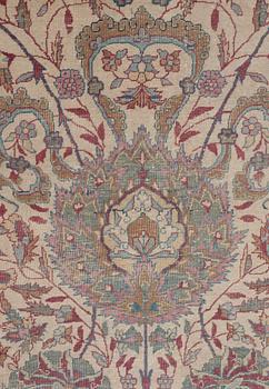 SEMIANTIK KIRMAN. 691 x 318 cm.