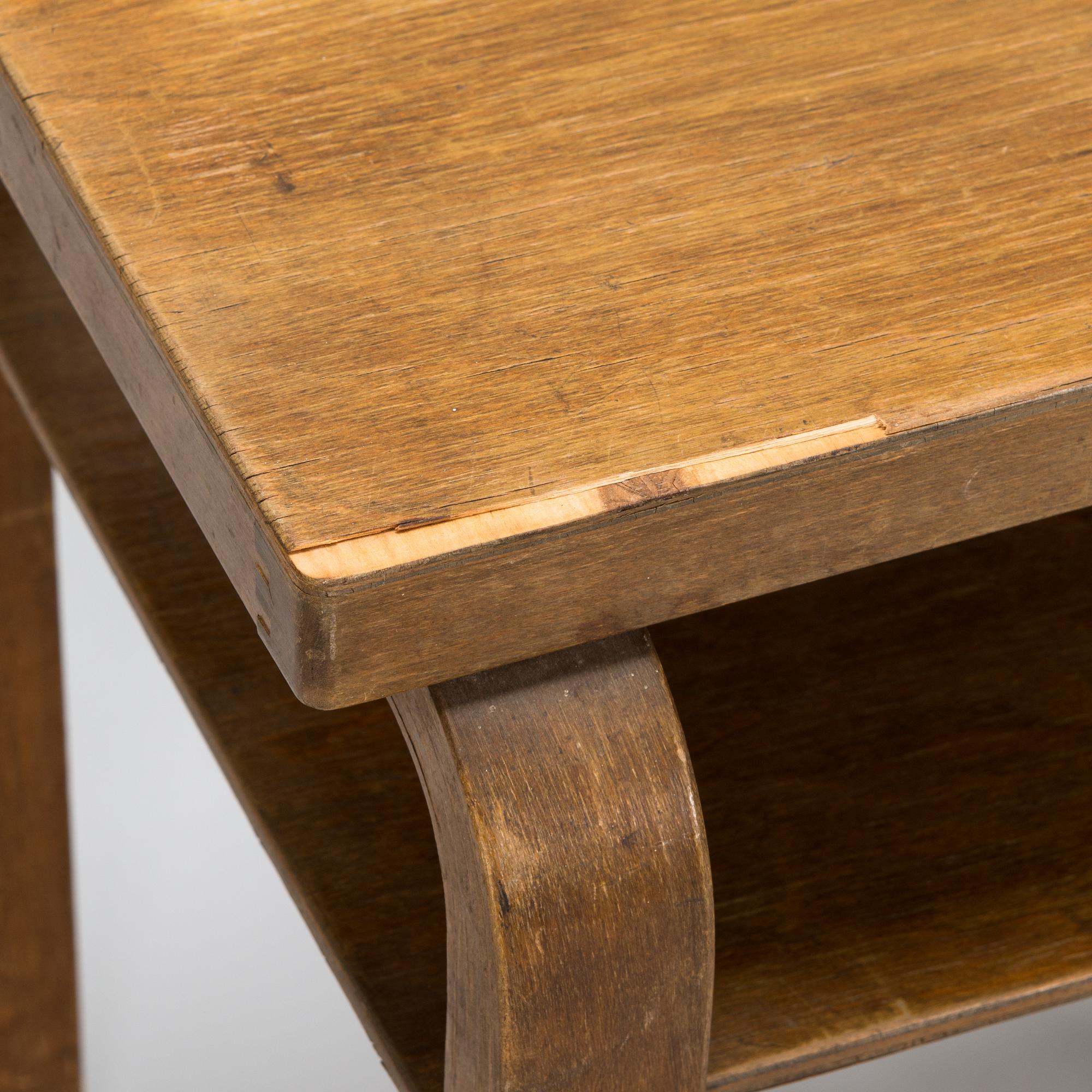 Alvar Aalto, bord, modell A 86 för O.Y. Huonekalu- ja Rakennustyötehdas A.B. 1900-talets mitt.