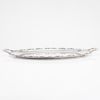 A silver tray, by Auran Kultaseppä oy, Turku 1970.