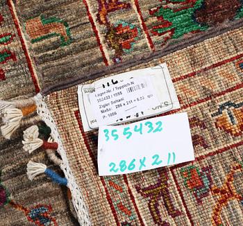 A Ziegler Ariana carpet, c. 286 x 211 cm.