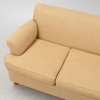 Josef Frank, a model 678 sofa, OH Sjögren for Firma Svenskt Tenn.